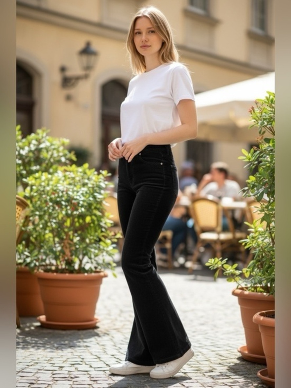 🫶🏻 Celebrity Pink High Rise Flare Jeans 17/33 (36 X 31)